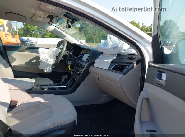 5NPE24AFXGH350517 2016 HYUNDAI SONATA White Widok wnętrza z przodu