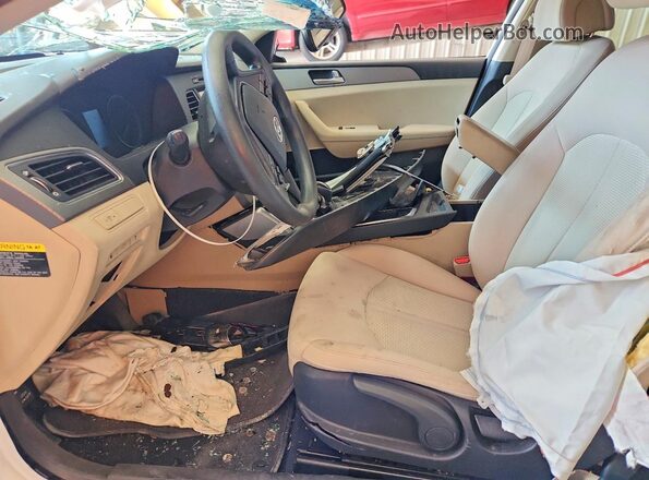 5NPE24AFXHH482162 2017 HYUNDAI SONATA White Front interior view