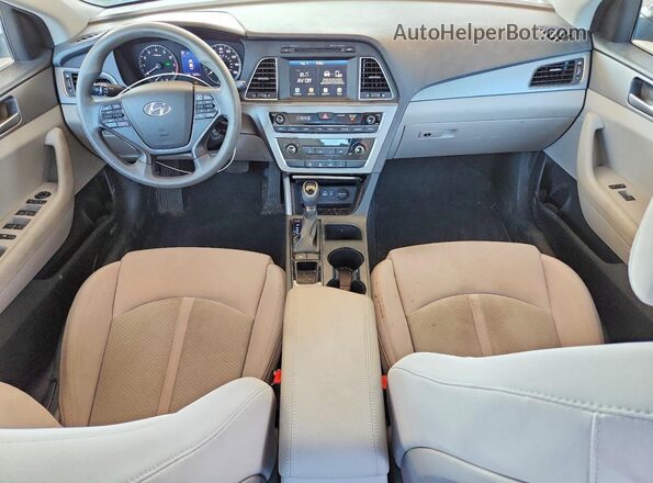 5NPE24AFXHH488608 2017 HYUNDAI SONATA Blue Widok deski rozdzielczej
