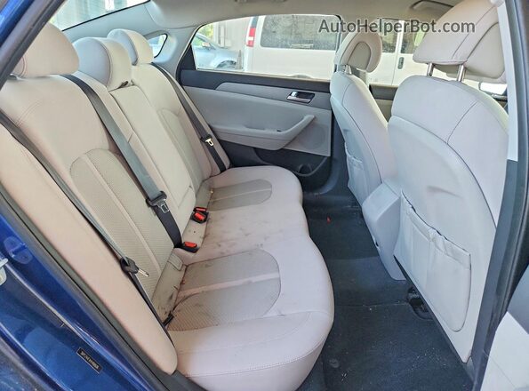 5NPE24AFXHH488608 2017 HYUNDAI SONATA Blue Widok tylnych siedzeń