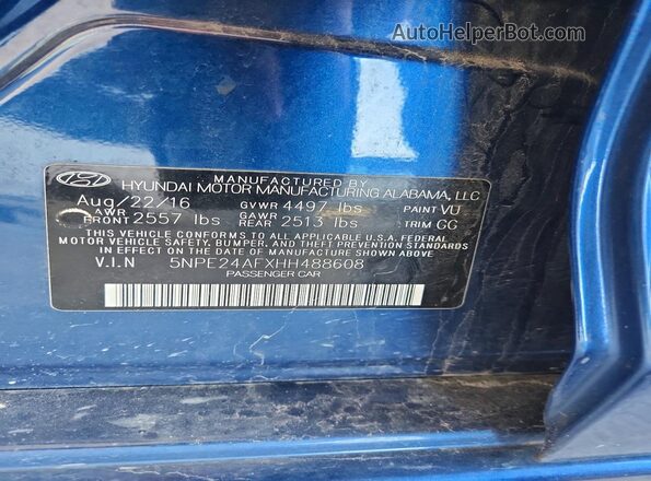 5NPE24AFXHH488608 2017 HYUNDAI SONATA Blue Widok komory silnika