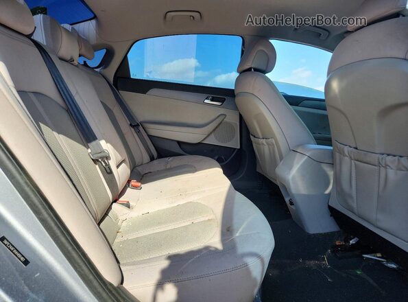 5NPE24AFXHH491461 2017 HYUNDAI SONATA Silver Vista de los asientos traseros