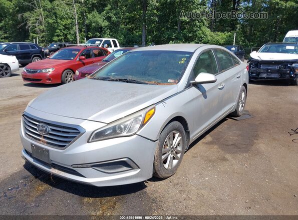 5NPE24AFXHH496238 2017 HYUNDAI SONATA Silver წინა მარცხენა ხედი სამი მეოთხედიდან