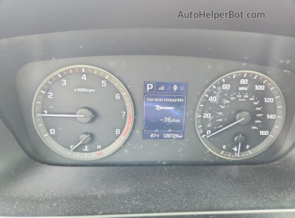 5NPE24AFXHH499558 2017 HYUNDAI SONATA Red Вид щитка приладів