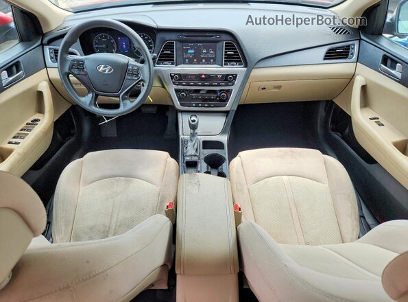 5NPE24AFXHH499558 2017 HYUNDAI SONATA Red Вид панелі приладів