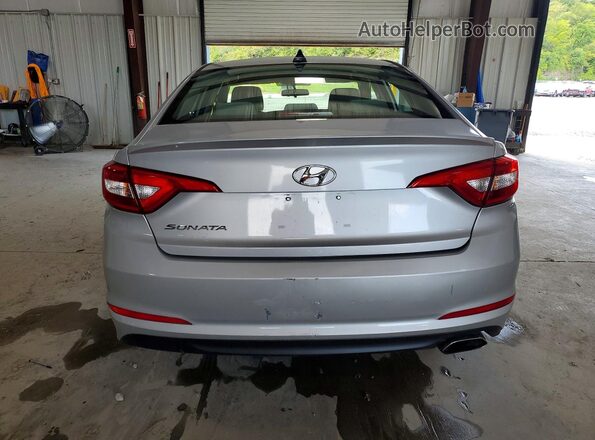 5NPE24AFXHH514530 2017 HYUNDAI SONATA Silver Widok z tyłu