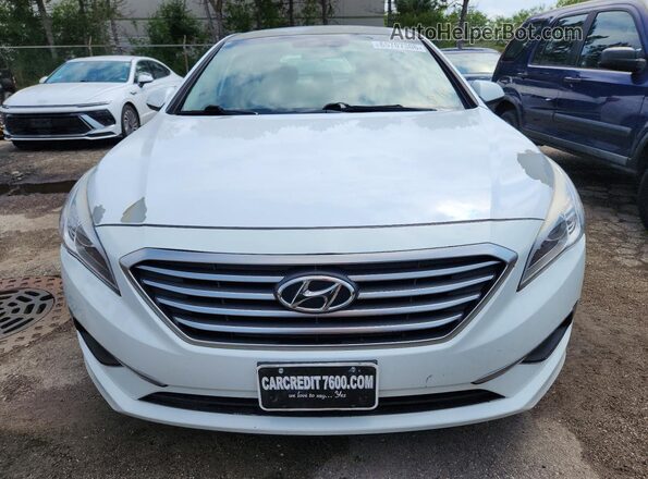 5NPE24AFXHH557989 2017 HYUNDAI SONATA White Widok z przodu