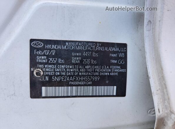 5NPE24AFXHH557989 2017 HYUNDAI SONATA White Widok komory silnika