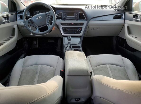 5NPE24AFXHH563033 2017 HYUNDAI SONATA Red Вид панелі приладів