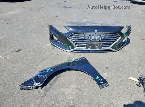 5NPE24AFXJH676549 2018 HYUNDAI SONATA Black Engine compartment view