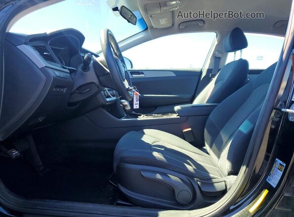 5NPE24AFXJH676549 2018 HYUNDAI SONATA Black Front interior view