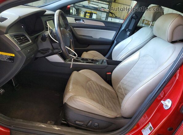 5NPE34AB2HH441809 2017 HYUNDAI SONATA Красный Вид салона спереди