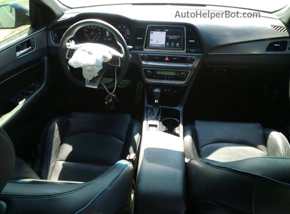 5NPE34AB2JH723017 2018 HYUNDAI SONATA Синий Вид панели приборов