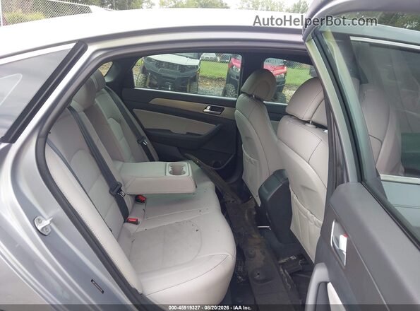 5NPE34AB5HH447281 2017 HYUNDAI SONATA Silver Widok naklejki z numerem VIN