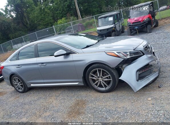 5NPE34AB5HH447281 2017 HYUNDAI SONATA Silver Widok wnętrza z tyłu