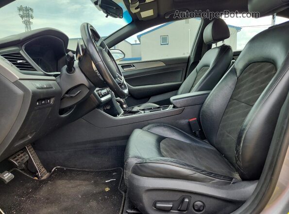5NPE34AB6JH690314 2018 HYUNDAI SONATA Серый Вид салона спереди