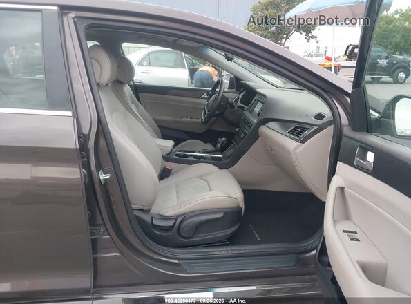 5NPE34AF0HH460720 2017 HYUNDAI SONATA Dark Brown Vista interior delantera