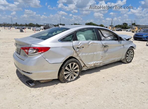 5NPE34AF0HH471300 2017 HYUNDAI SONATA Silver Tył prawy
