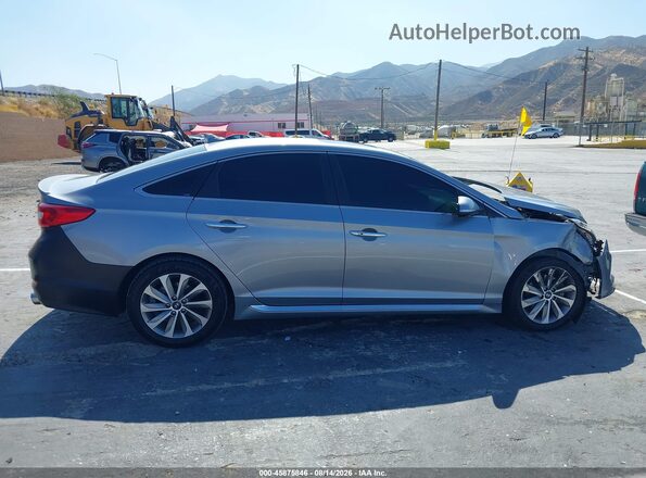 5NPE34AF0HH513187 2017 HYUNDAI SONATA Серебряный Вид задней части салона