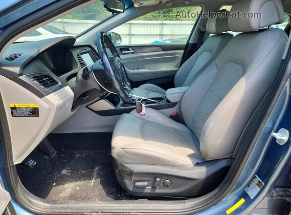 5NPE34AF0HH518874 2017 HYUNDAI SONATA Синий Вид салона спереди