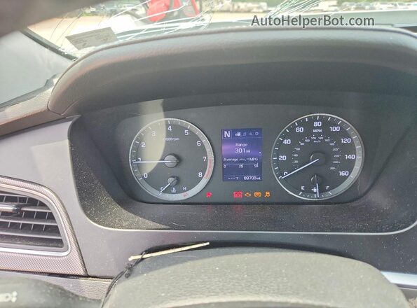 5NPE34AF0HH579173 2017 HYUNDAI SONATA White Սարքավորումների վահանակի տեսք