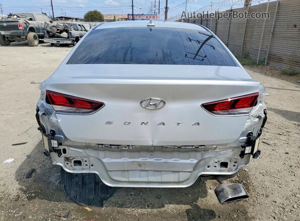5NPE34AF0JH597338 2018 HYUNDAI SONATA Silver Widok z tyłu