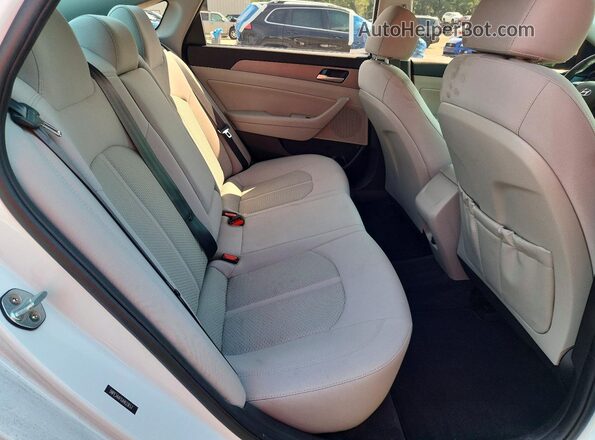 5NPE34AF0JH633657 2018 HYUNDAI SONATA White უკანა სავარძლების ხედი
