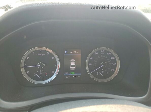 5NPE34AF0JH709510 2018 HYUNDAI SONATA Charcoal ხელსაწყოთა პანელის ხედი
