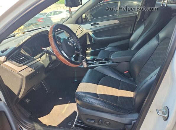 5NPE34AF0KH790932 2019 HYUNDAI SONATA White Widok wnętrza z przodu