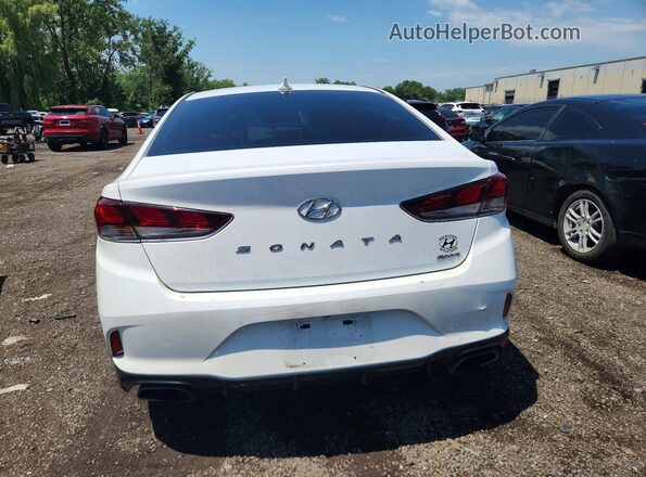 5NPE34AF0KH790932 2019 HYUNDAI SONATA White Widok z tyłu