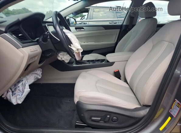 5NPE34AF0KH814744 2019 HYUNDAI SONATA Серый Вид салона спереди