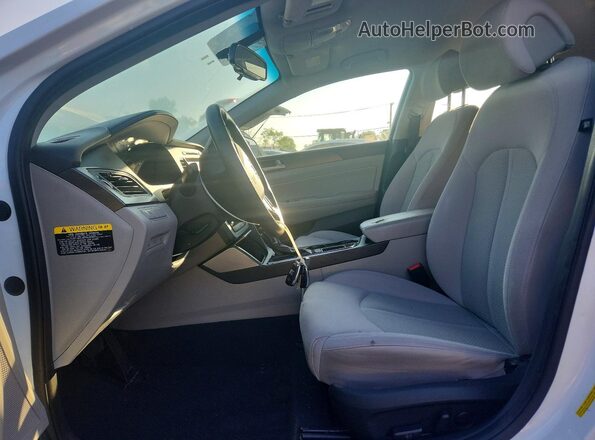 5NPE34AF1GH354937 2016 HYUNDAI SONATA White Widok wnętrza z przodu