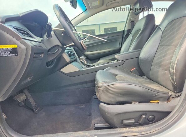 5NPE34AF1HH466932 2017 HYUNDAI SONATA Белый Вид салона спереди