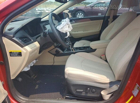 5NPE34AF1HH506992 2017 HYUNDAI SONATA Red Vista interior delantera