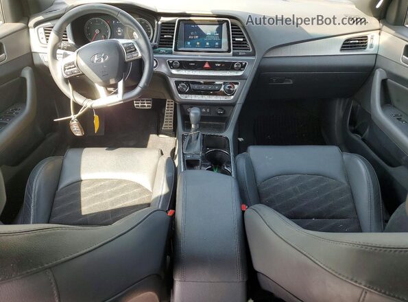 5NPE34AF1JH599261 2018 HYUNDAI SONATA Silver Widok deski rozdzielczej