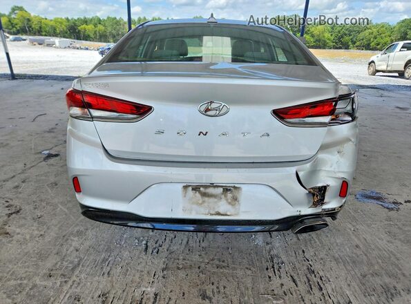 5NPE34AF1JH605009 2018 HYUNDAI SONATA Silver Rear view