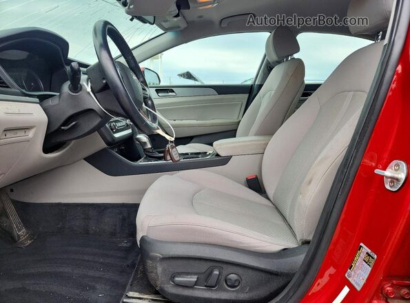 5NPE34AF1JH649964 2018 HYUNDAI SONATA Red Вид салону спереду