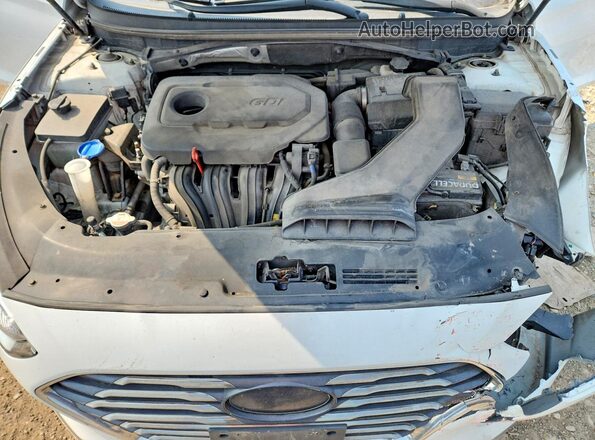 5NPE34AF1JH657322 2018 HYUNDAI SONATA White Rear interior view