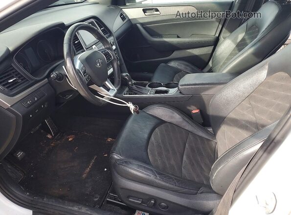 5NPE34AF1KH817717 2019 HYUNDAI SONATA Белый Вид салона спереди