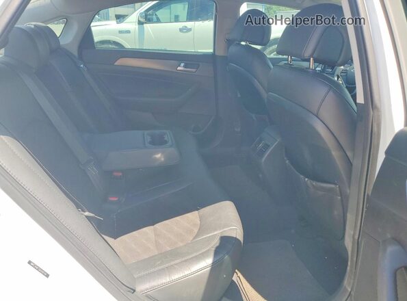 5NPE34AF2GH319744 2016 HYUNDAI SONATA White Rear seats view