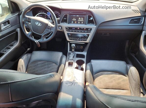 5NPE34AF2GH319744 2016 HYUNDAI SONATA White Dashboard view