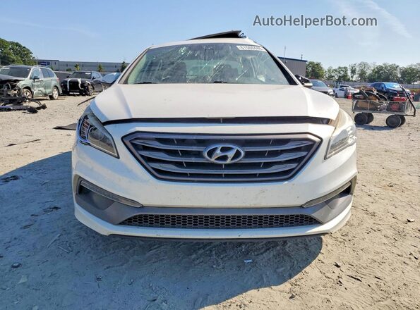 5NPE34AF2HH499485 2017 HYUNDAI SONATA White Widok z przodu