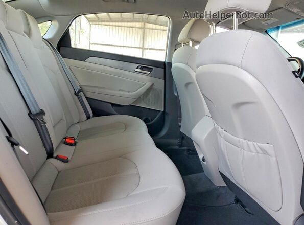5NPE34AF2JH606413 2018 HYUNDAI SONATA White Rear seats view