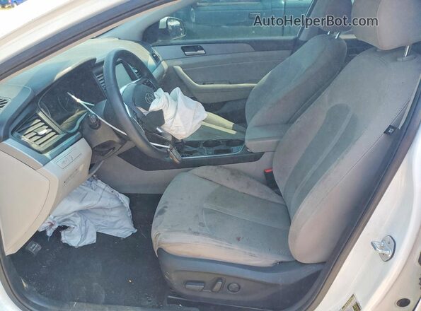 5NPE34AF2JH618514 2018 HYUNDAI SONATA White Front interior view