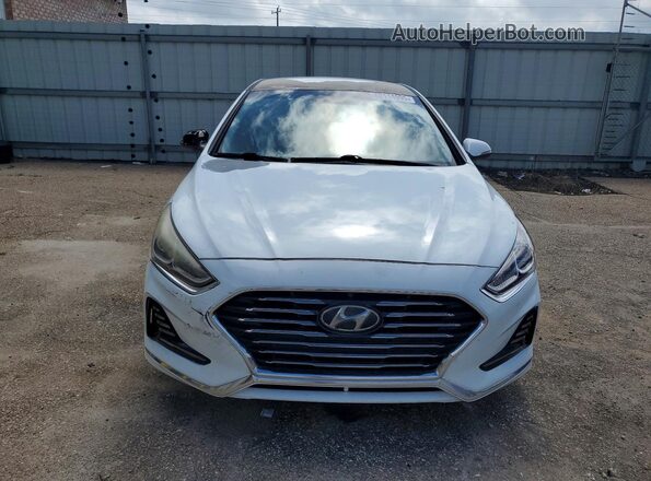 5NPE34AF2JH636799 2018 HYUNDAI SONATA White Widok z przodu