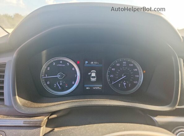 5NPE34AF2JH640593 2018 HYUNDAI SONATA Charcoal Widok zestawu wskaźników