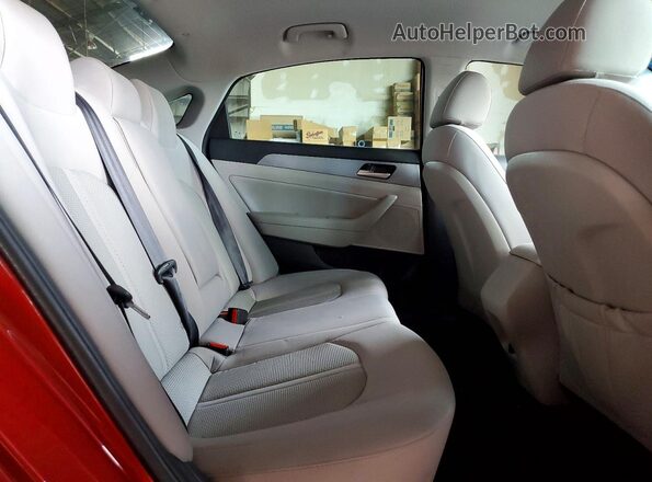 5NPE34AF2JH657118 2018 HYUNDAI SONATA Red Widok tylnych siedzeń