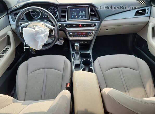 5NPE34AF2KH754515 2019 HYUNDAI SONATA Silver Dashboard view