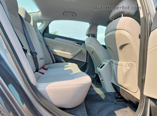 5NPE34AF2KH754515 2019 HYUNDAI SONATA Silver Rear seats view