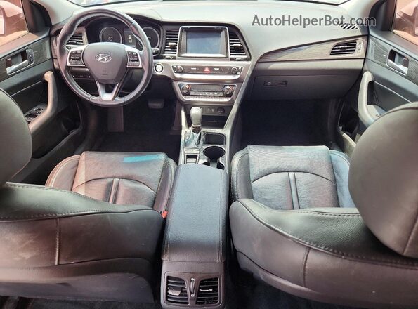 5NPE34AF2KH820710 2019 HYUNDAI SONATA White Widok deski rozdzielczej